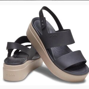 Crocs Women’s Brooklyn Low Wedges, Platform Sandals